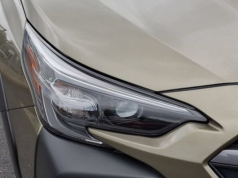 Certified 2025 Subaru Outback Premium AWD/4WD image 9