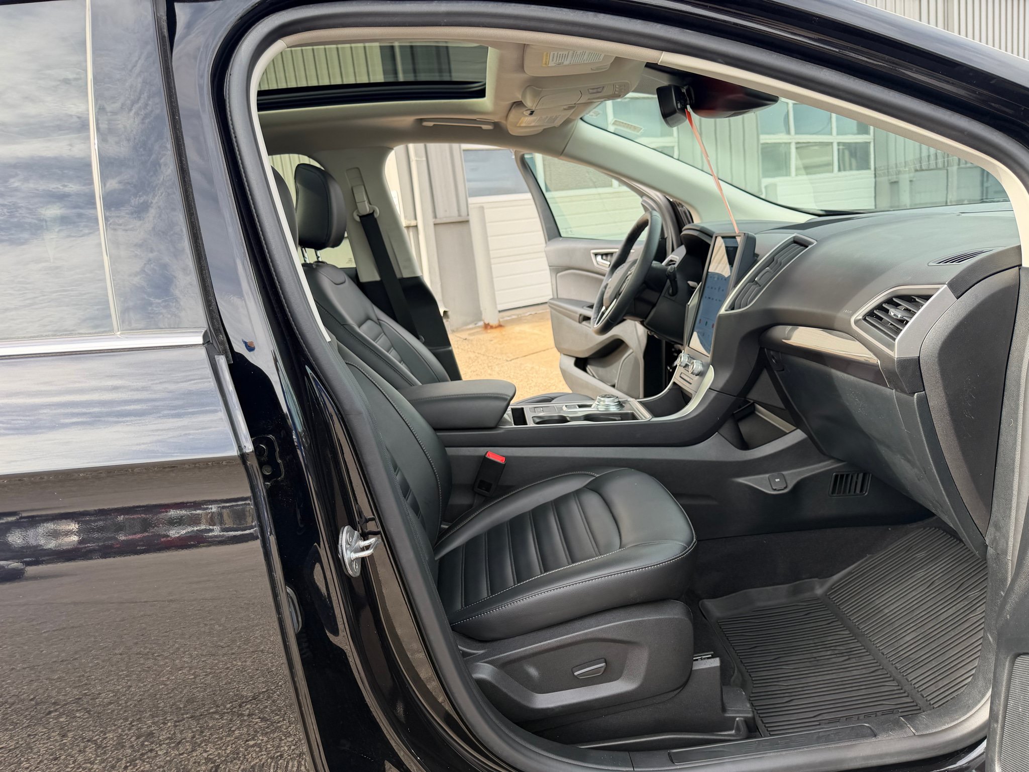 Used 2023 Ford Edge SEL w/ Convenience Package AWD/4WD image 12