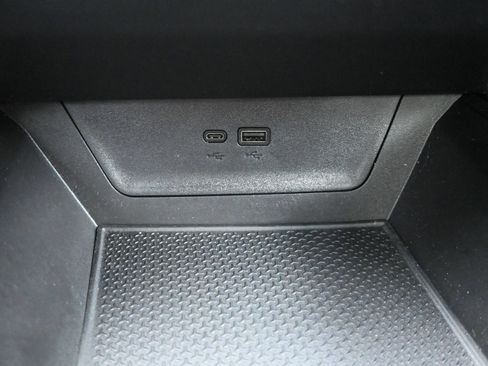 Used 2025 Chevrolet Equinox LT w/ Safety and Technology Package FWD image 20