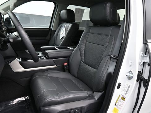 Used 2024 Toyota Tundra Limited image 18
