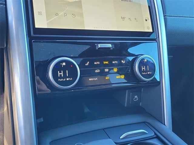 New 2025 Land Rover Discovery Dynamic SE AWD/4WD image 33