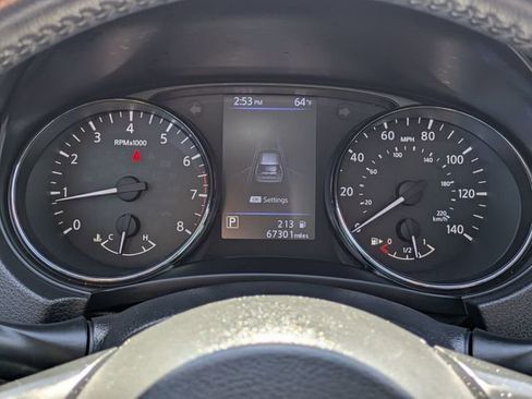 Used 2019 Nissan Rogue SV w/ Sun & Sound Touring Package FWD image 3