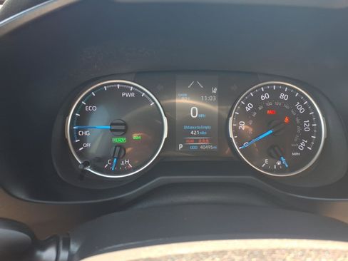 Used 2022 Toyota RAV4 SE w/ Convenience Package image 18