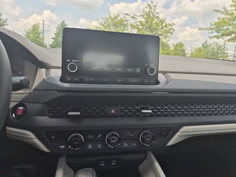Used 2024 Honda Accord EX image 14