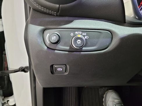 Used 2020 Chevrolet Blazer LT image 49