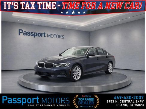 Used 2024 BMW 330i xDrive Sedan w/ Premium Package image 5