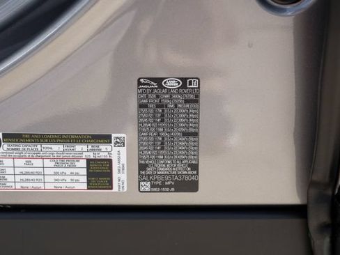 New 2026 Land Rover Range Rover Long Wheelbase SE AWD/4WD image 74