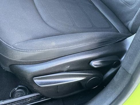 Used 2017 Jeep Renegade Altitude image 17