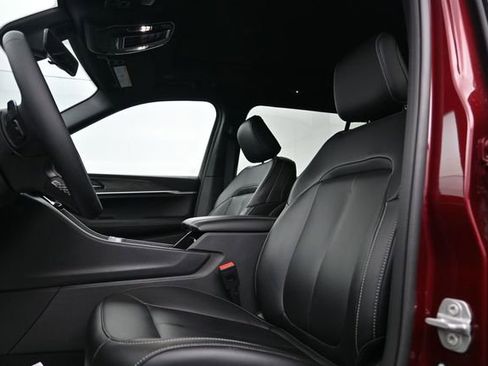 New 2026 Jeep Grand Cherokee L Limited w/ Limited Altitude Package AWD/4WD image 23