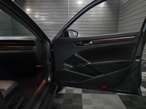 Used 2022 Volkswagen Passat 2.0T image 34