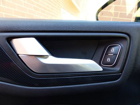 Used 2025 Ford Escape ST-Line w/ Tech Pack #1 image 18