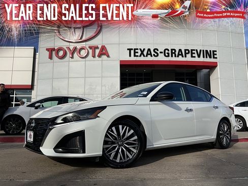 Used 2025 Nissan Altima 2.5 SV image 1