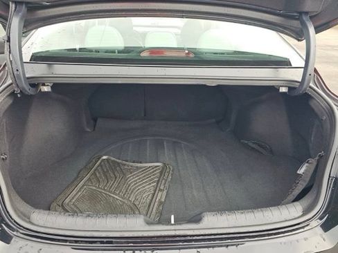 Used 2025 Hyundai Elantra Limited FWD image 21