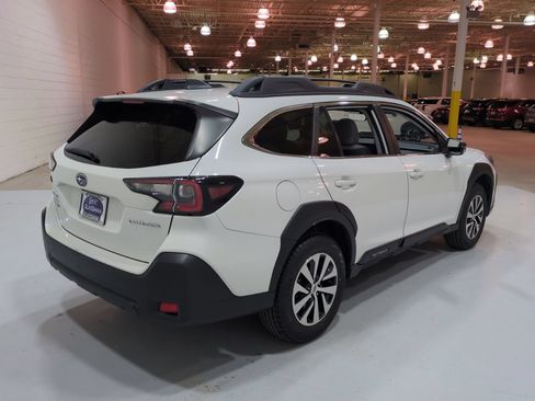 Certified 2024 Subaru Outback Premium AWD/4WD image 3
