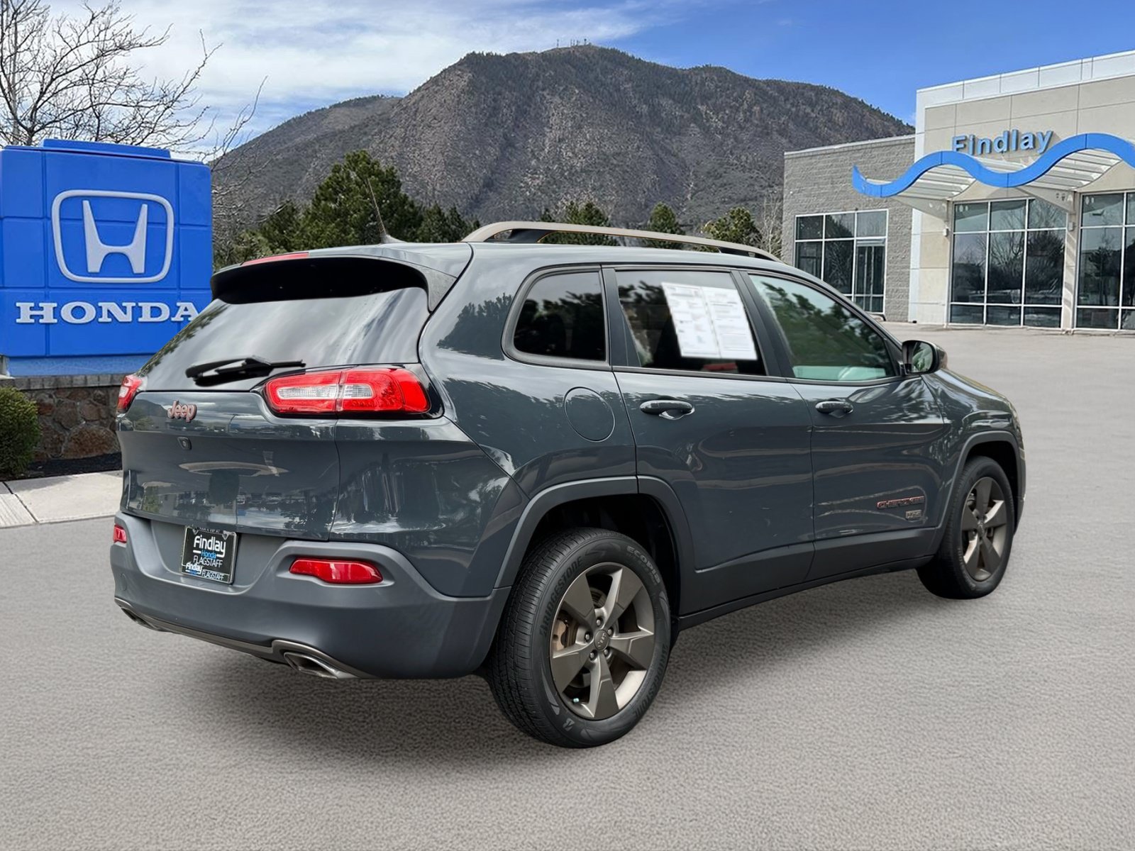 Used 2016 Jeep Cherokee 75th Anniversary FWD image 6