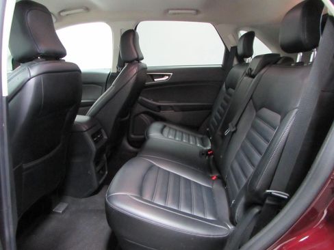 Used 2024 Ford Edge SEL AWD/4WD image 15