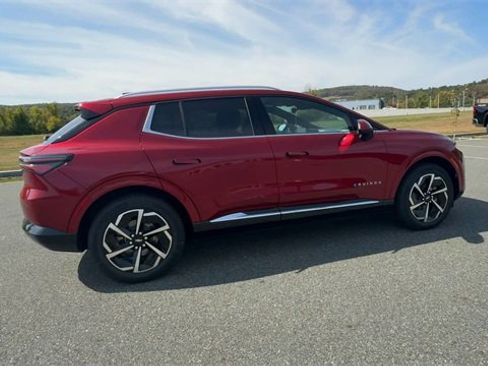 New 2025 Chevrolet Equinox EV LT image 9