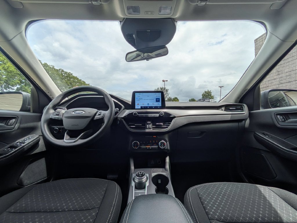 Used 2025 Ford Escape Active AWD/4WD image 25