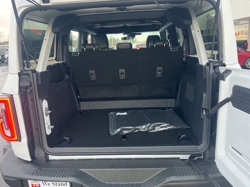 New 2025 Ford Bronco Badlands image 12