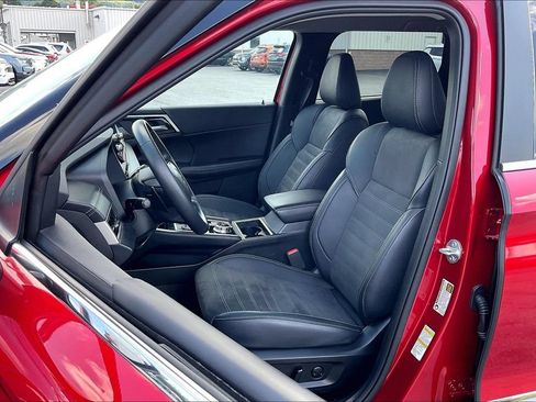 Used 2024 Mitsubishi Outlander SE FWD image 23