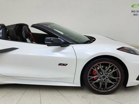 Used 2023 Chevrolet Corvette Stingray Premium Conv RWD image 2