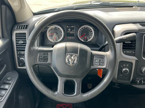 Used 2017 RAM 2500 Tradesman w/ Chrome Appearance Group image 22