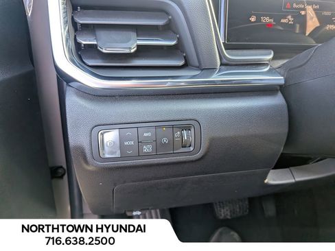 Used 2025 GMC Terrain Elevation w/ Elevation Premium Package image 28