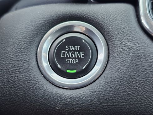 Used 2025 GMC Canyon Elevation w/ Technology Package RWD image 23