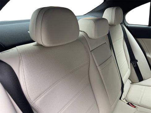 Used 2023 Mercedes-Benz C 300 C 300 NAV,CAM,PANO,HTD STS,BLI image 39