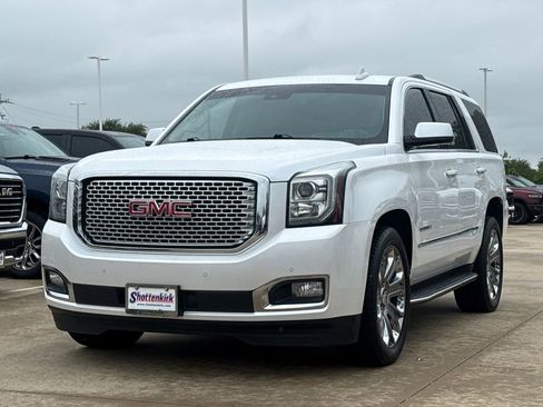 Used 2016 GMC Yukon Denali w/ Open Road Package RWD image 3