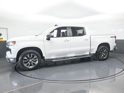 Used 2024 Chevrolet Silverado 1500 LT w/ Protection Package image 2