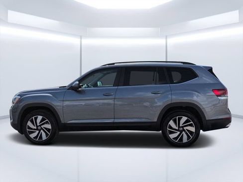 Used 2025 Volkswagen Atlas SE FWD image 6