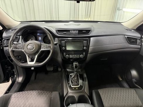 Used 2018 Nissan Rogue SV w/ Sun & Sound Touring Package AWD/4WD image 12