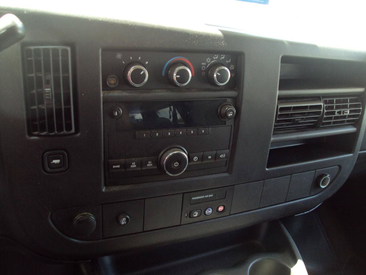 Used 2013 Chevrolet Express 1500 LT w/ LT Preferred Equipment Group AWD/4WD image 21