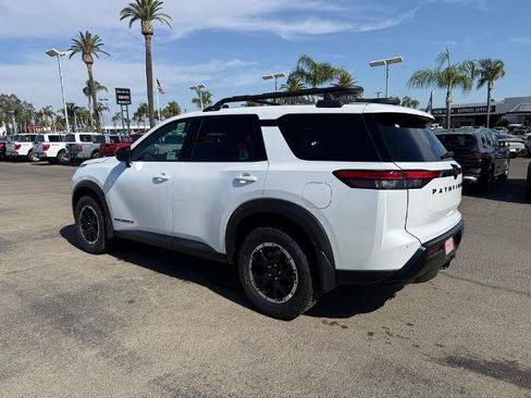 New 2026 Nissan Pathfinder Rock Creek w/ Rock Creek Premium Package AWD/4WD image 4