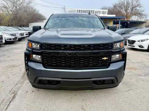 Used 2020 Chevrolet Silverado 1500 Custom w/ Custom Value Package RWD image 2