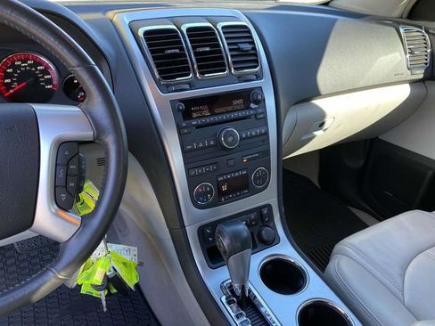 Used 2009 GMC Acadia SLT w/ LPO, Hit The Road Package image 30