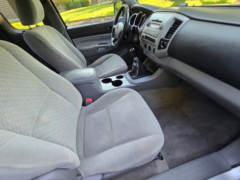 Used 2011 Toyota Tacoma 2WD Access Cab w/ SR5 Pkg #2 image 14