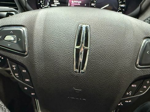 Used 2019 Lincoln MKC Premiere image 27