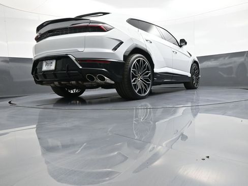 Used 2025 Lamborghini Urus SE AWD/4WD image 35