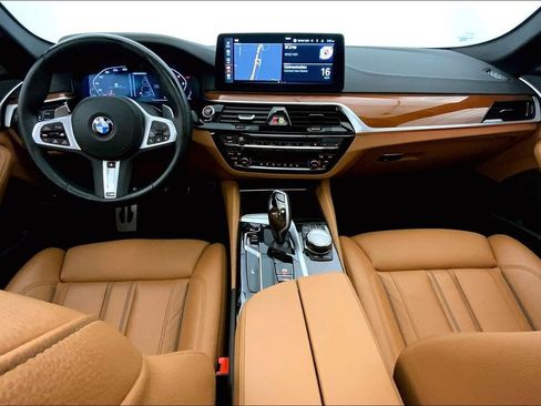 Used 2023 BMW M550i xDrive w/ Executive Package image 16