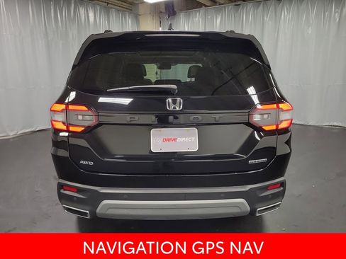 Used 2024 Honda Pilot Touring image 7