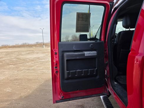 Used 2015 Ford F350 Lariat image 18