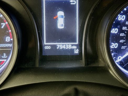Used 2021 Toyota Camry SE FWD image 18