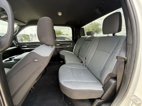 Used 2024 RAM 2500 Big Horn AWD/4WD image 28