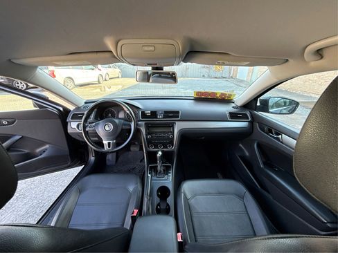 Used 2014 Volkswagen Passat 1.8T Wolfsburg Edition image 23