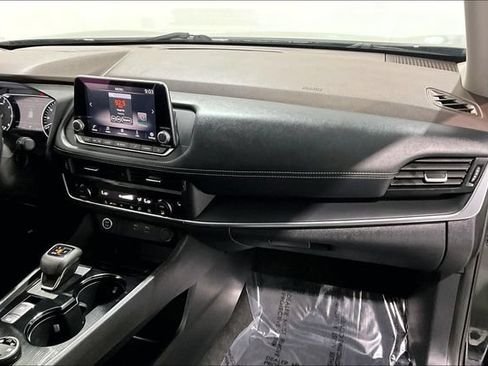 Used 2021 Nissan Rogue S AWD/4WD image 32