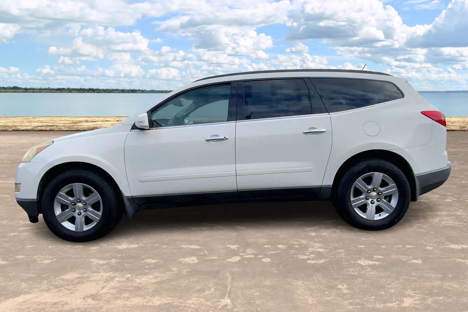 Used 2012 Chevrolet Traverse LT AWD/4WD image 3