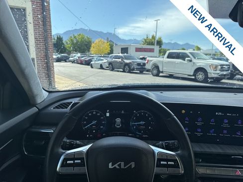 Used 2024 Kia Telluride SX Prestige w/ Towing Package AWD/4WD image 21