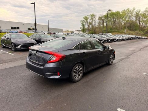 Used 2018 Honda Civic EX image 4